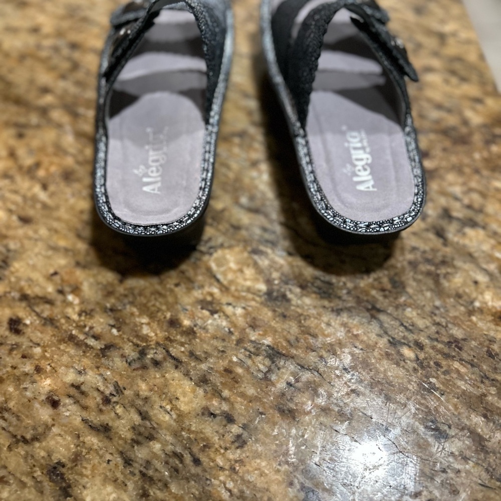 NEW Alegria Sandra Silver Pewter Lace Slide Wedge Sandals Size 38/US 7.5 - Picture 4 of 9